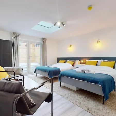 Stylish Studios Near Regents Park!